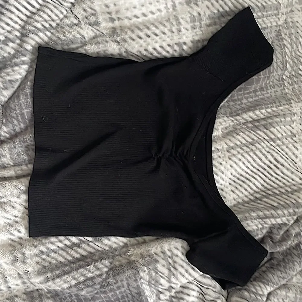 American Eagle Ribbed Black Off-Shoulder Top - Picture 1 of 3
